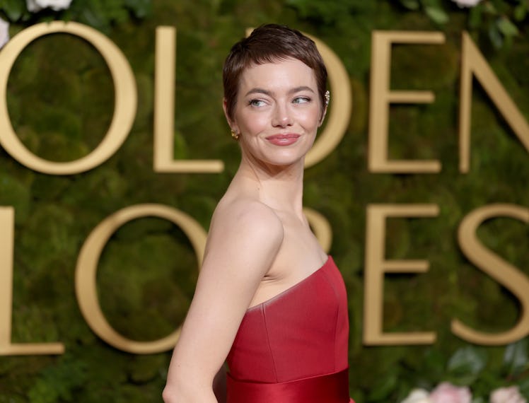 BEVERLY HILLS, CALIFORNIA - JANUARY 05: Emma Stone attends the 82nd Annual Golden Globe Awards at Th...